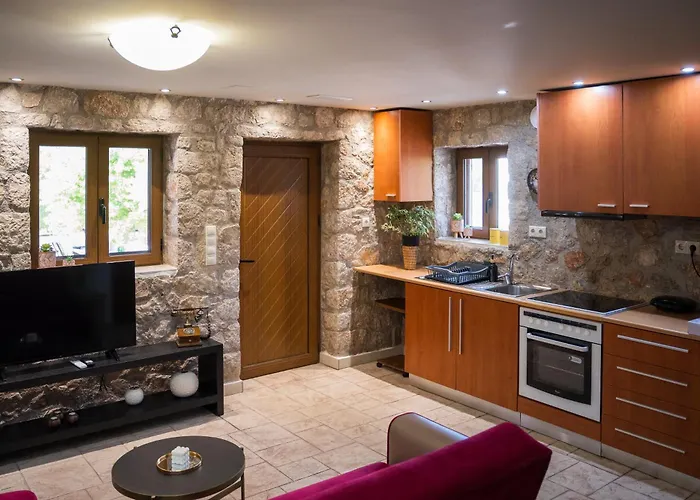 Vila Chrysa Rhodes With Heated Pool Afantou