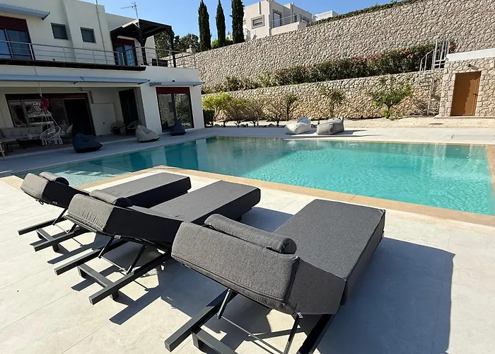 Vila Chrysa Rhodes With Heated Pool