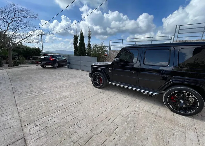 Chrysa Rhodes With Heated Pool