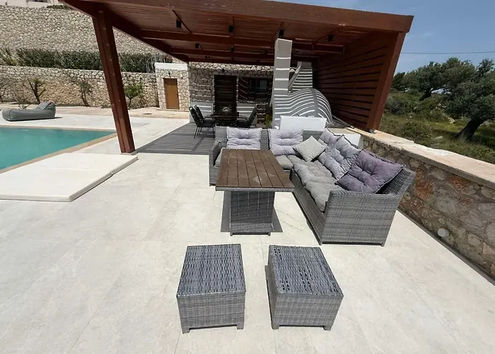 Chrysa Rhodes With Heated Pool Afándu