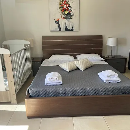 Chrysa Rhodes With Heated Pool וילה אפאנטו