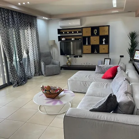 Chrysa Rhodes With Heated Pool