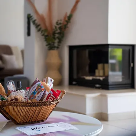 וילה Chrysa Rhodes With Heated Pool *