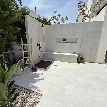 Chrysa Rhodes With Heated Pool אפאנטו