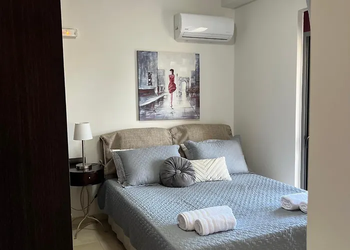 Chrysa Rhodes With Heated Pool *