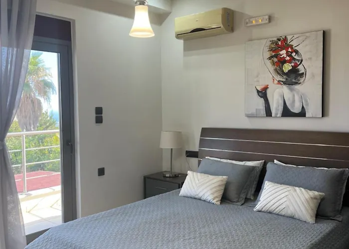 Chrysa Rhodes With Heated Pool Афанту