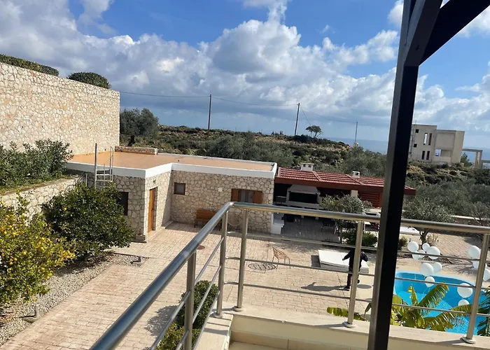 Chrysa Rhodes With Heated Pool *