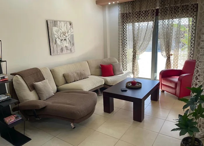 Chrysa Rhodes With Heated Pool *