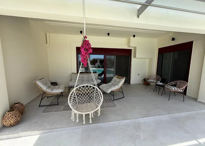 Chrysa Rhodes With Heated Pool *