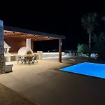 Chrysa Rhodes With Heated Pool *