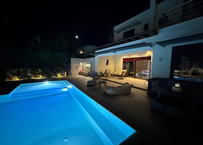 Chrysa Rhodes With Heated Pool أفانتو